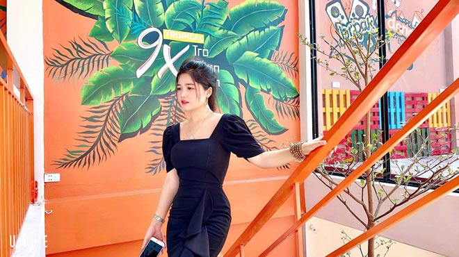 Sau 6 năm bỗng dưng nổi tiếng “hot girl bán thịt lợn” Hồng Liên đã có nhiều bước ngoặt trong cuộc sống và sự nghiệp.