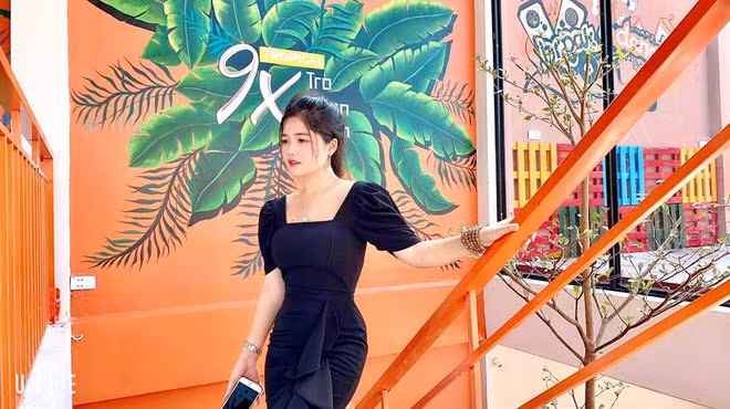 Sau 6 năm bỗng dưng nổi tiếng “hot girl bán thịt lợn” Hồng Liên đã có nhiều bước ngoặt trong cuộc sống và sự nghiệp.