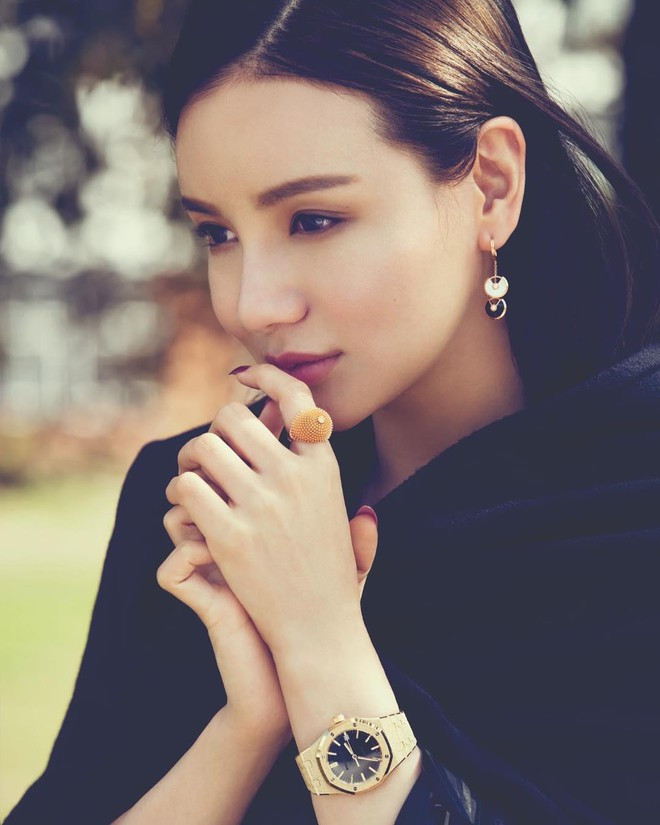 Kim Lim từng nổi đình đám trên mạng xã hội nhờ độ chịu chơi bên những món đồ hàng hiệu long lanh cùng những chuyến du lịch sang chảnh.