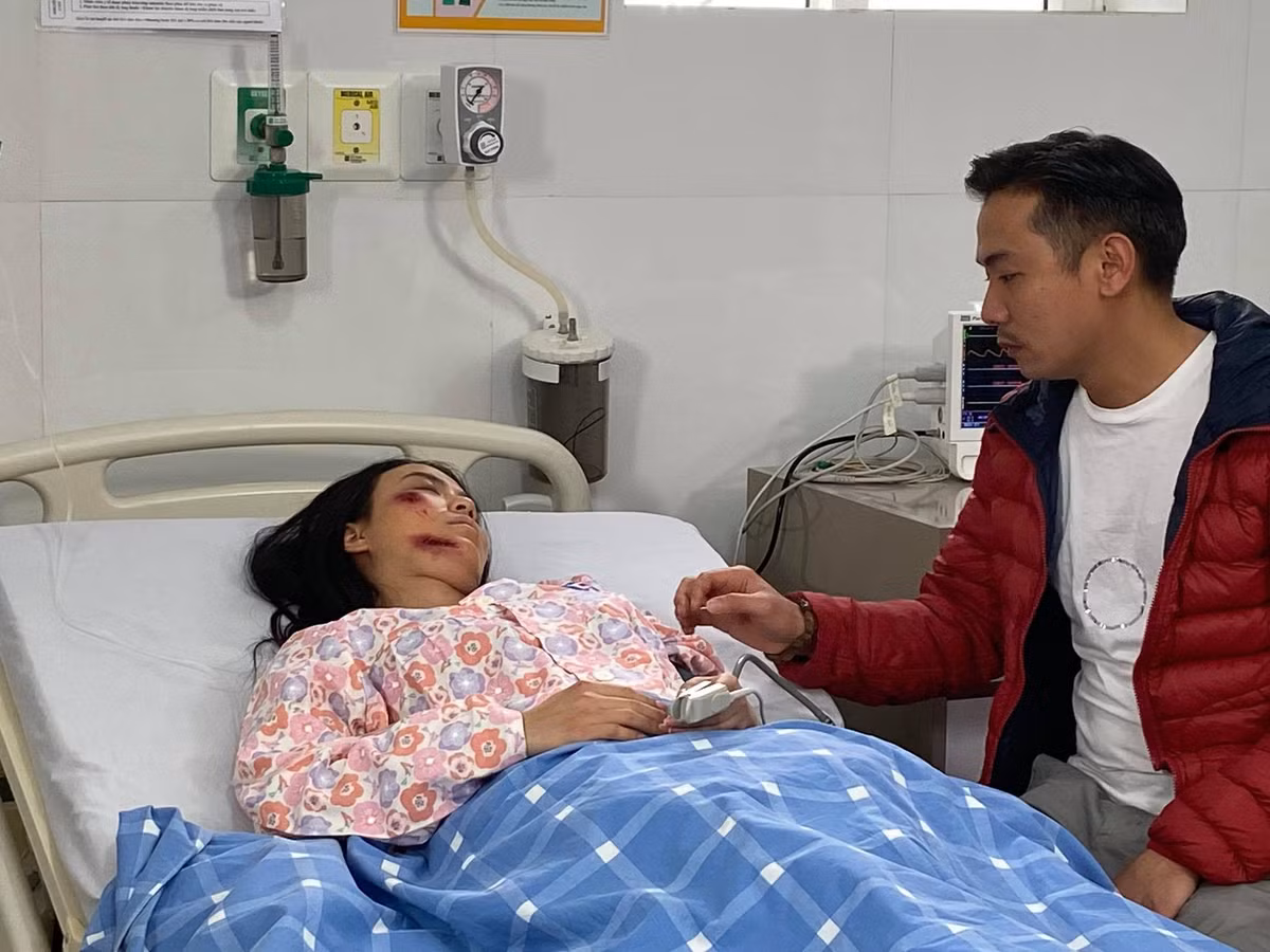 Dòng trạng thái của Linh Miu nhanh chóng thu hút sự chú ý của cư dân mạng. Bên cạnh những lời hỏi thăm, lo lắng dành cho hot girl, nhiều người đoán rằng đây là phân cảnh trong một bộ phim của cô.