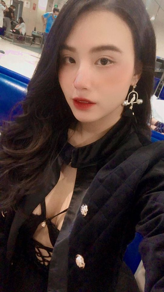 Hiện tại, Linh Miu vẫn là cái tên đắt show khi vẫn đều đặn tham gia các dự án phim.