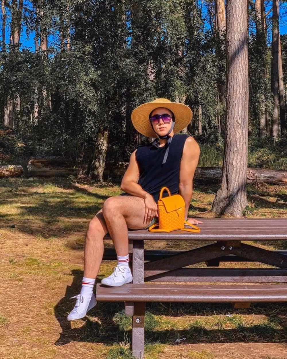 Nhờ sự tự tin, dám nghĩ dám làm của mình, Pataradanai nhận được nhiều lời mời làm người mẫu, quảng cáo cho các nhãn hàng nổi tiếng.