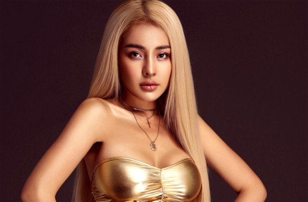 Dù bị nhiều người chỉ trích nhưng nàng hot girl dường như vẫn không mấy bận tâm đến thị phi đó. Ảnh: Facebook nhân vật