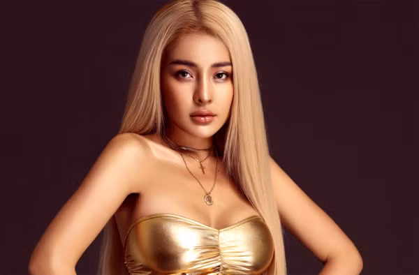 Dù bị nhiều người chỉ trích nhưng nàng hot girl dường như vẫn không mấy bận tâm đến thị phi đó. Ảnh: Facebook nhân vật