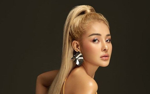 Thậm chí hot girl này từng bị cơ quan chức năng xử phạt vì mặc đồ hở hang khi đi diễn ở bar.