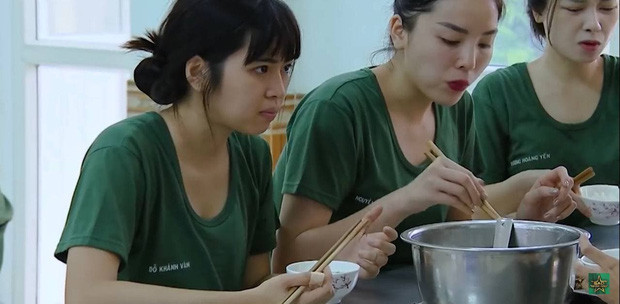 Kể từ khi Sao Nhập Ngũ 2020 được phát sóng đến nay, bên cạnh sự thích thú dành cho chương trình thì hot girl Mắt biếc - Khánh Vân lại liên tục gây tranh cãi vì tính công chúa của mình. Ảnh: Cắt từ chương trình