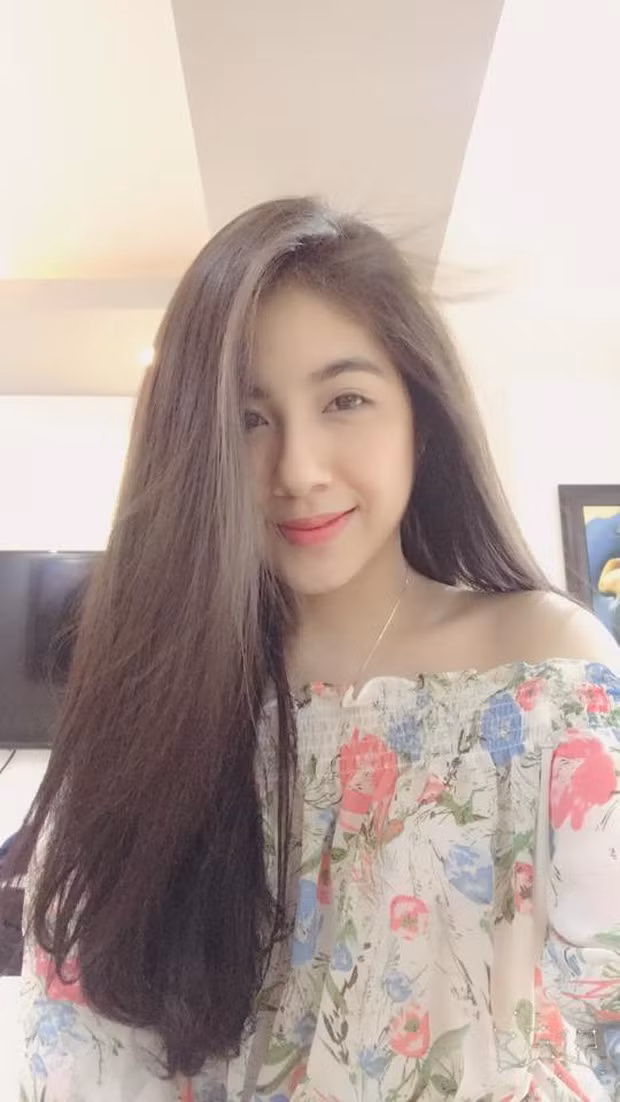 Không chỉ sở hữu ngoại hình xinh đẹp, sắc sảo và vóc dáng quyến rũ, Trân Mèo còn có tính cách cực "lầy lội".