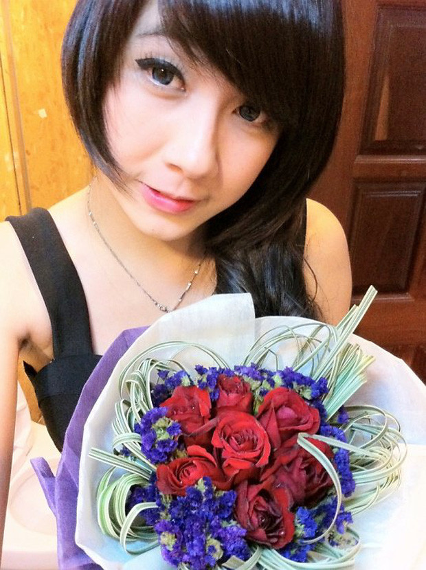 Mới đây, hot girl Trân Mèo khiến nhiều người bất ngờ khi để lộ loạt hình ảnh thời quá khứ. So với nhan sắc hiện tại, Trân Mèo không có thay đổi nhiều.