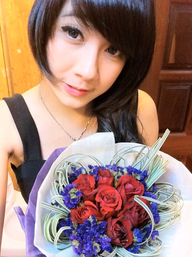 Mới đây, hot girl Trân Mèo khiến nhiều người bất ngờ khi để lộ loạt hình ảnh thời quá khứ. So với nhan sắc hiện tại, Trân Mèo không có thay đổi nhiều.