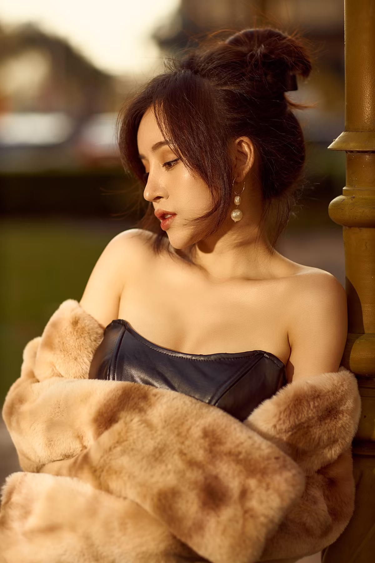 Hot girl thị phi một thời đã có sự đầu tư cho phong cách thời trang, cũng như việc "cải cách" bản thân để mọi người có cái nhìn thiện cảm hơn về mình.