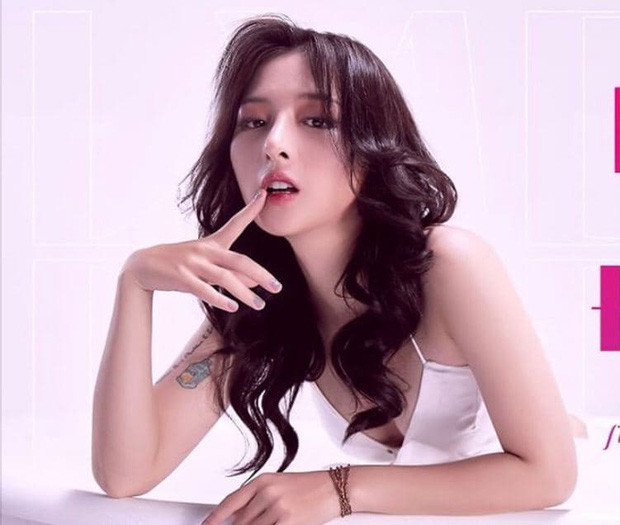 Mới đây gái xinh đang khiến dân tình xôn xao khi lộ rõ nhan sắc khác lạ với những hình ảnh mới nhất trên MXH.