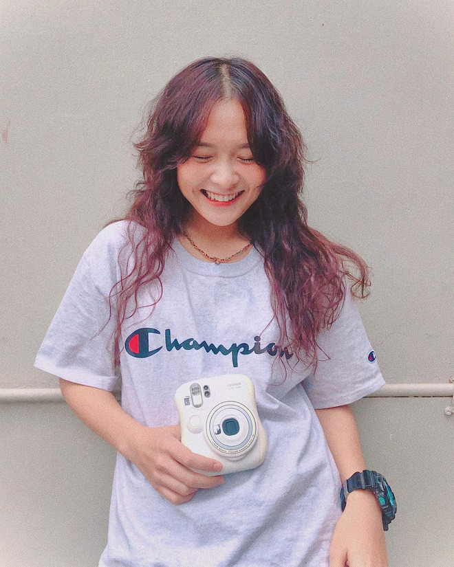 Hình ảnh mới nhất của Lena, nhiều người nhận xét cô đã thay đổi về cả ngoại hình lẫn phong cách.