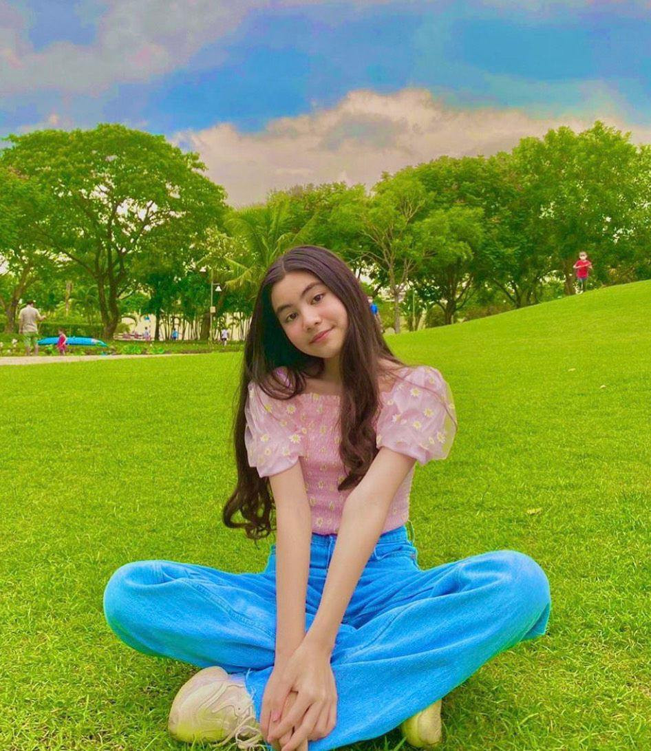 Không chỉ sở hữu vẻ ngoài xinh đẹp mà bản thân Lọ Lem còn có thành tích học tập rất tốt và sở hữu tài lẻ mà hiếm bé gái đạt được. Ảnh: IGNV