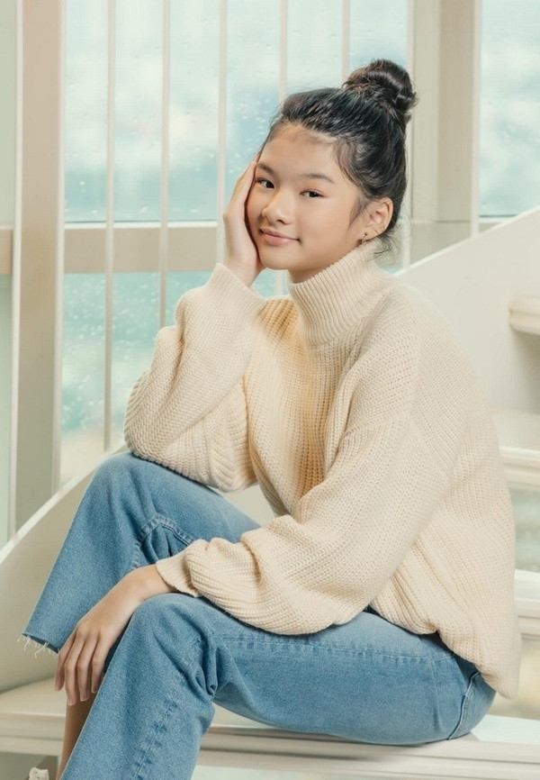 Bảo Tiên là con của diễn viên Trương Ngọc Ánh và Trần Bảo Sơn khi còn mặn nồng. Mặc dù hiện tại đã “đường ai nấy đi” nhưng hai nghệ sĩ luôn dành mọi sự quan tâm, chăm sóc tốt nhất cho cô công chúa nhỏ.