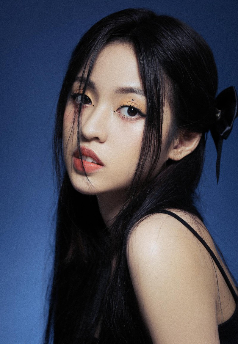 Nhiều người cho rằng nàng hotgirl còn quá non kinh nghiệm trong việc trình diễn thời trang, chưa biết cách xử lý tình huống sau cho đẹp và chuyên nghiệp.