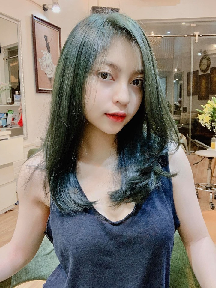 Sau chuyện tình với Quang Hải, Nhật Lê cũng được cho là hẹn hò với chàng trai tên Harry Hưng (đến từ Bắc Ninh). Nhưng mối tình này cũng chẳng đi đến đâu. Ảnh: Tổng hợp Facebook