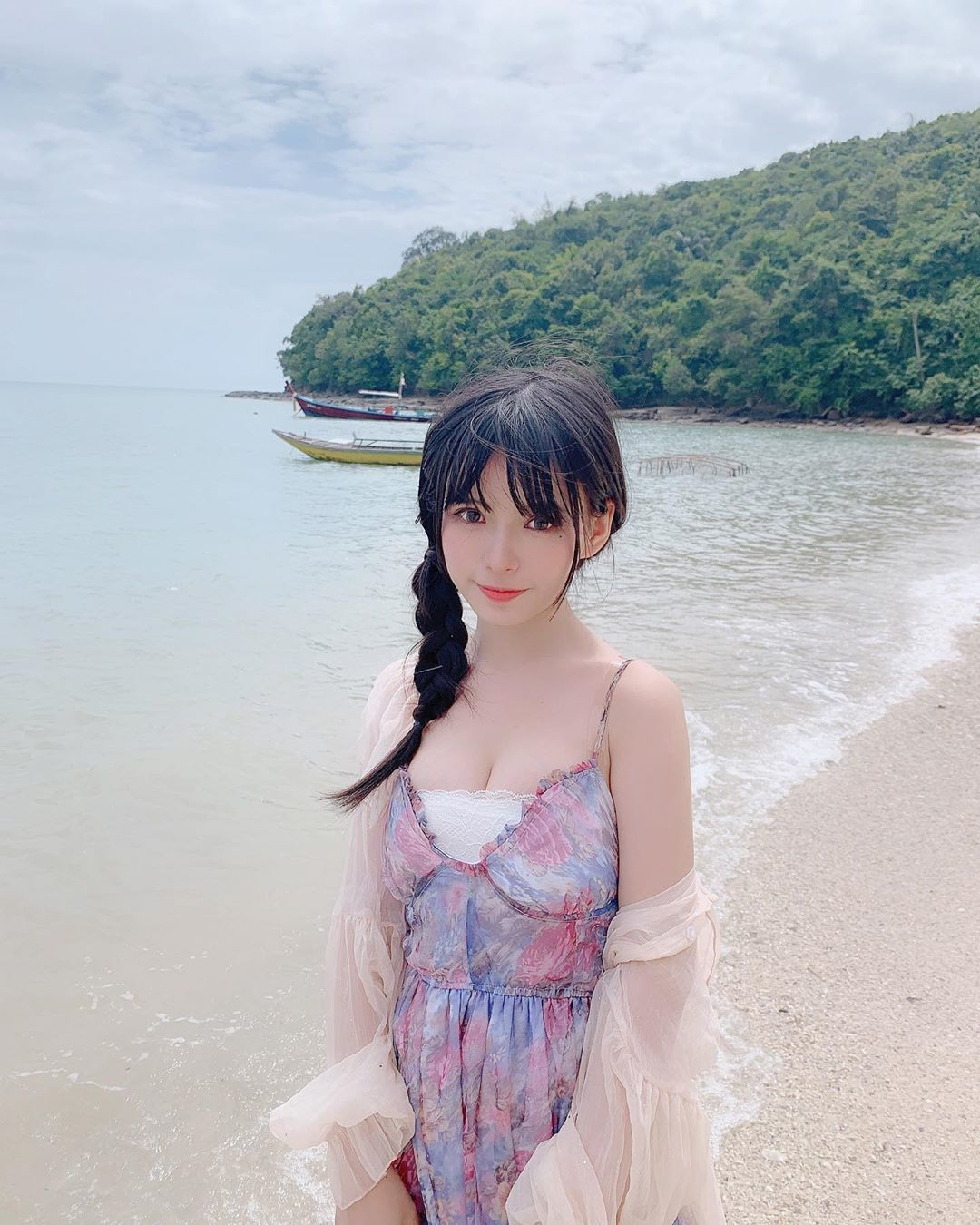 Thường xuyên làm mẫu ảnh trong những bộ cánh gợi cảm, Nori nói rằng hiếm khi cô ăn diện "bình thường".