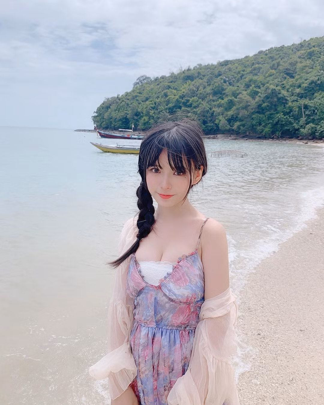 Thường xuyên làm mẫu ảnh trong những bộ cánh gợi cảm, Nori nói rằng hiếm khi cô ăn diện "bình thường".