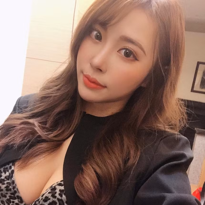 Trang Instagram của Nori có hơn 200.000 người theo dõi, Nori bày tỏ bất ngờ khi những hình ảnh của mình được chia sẻ và có lượng tương tác "khủng" chỉ trong thời gian ngắn.