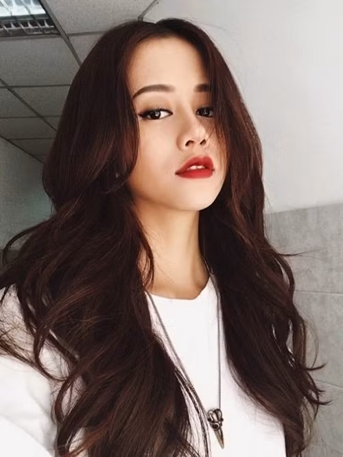 "Còn như mình, yêu ai thì nuôi cho nó béo đến mức mẹ nó cũng không nhận ra, thế là chẳng đứa nào thèm ngó".