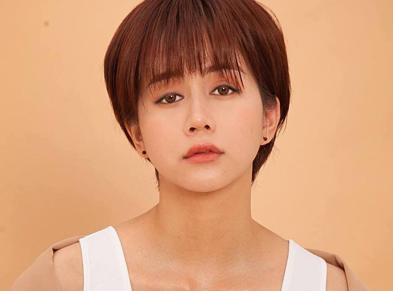 "Cái trào lưu mà khoe người yêu tốt, khoe chồng đẹp rất là phổ biến. Cái đấy là chuyện người ta yêu thì người ta khoe thôi, mình thì mình chả gato gì đâu".