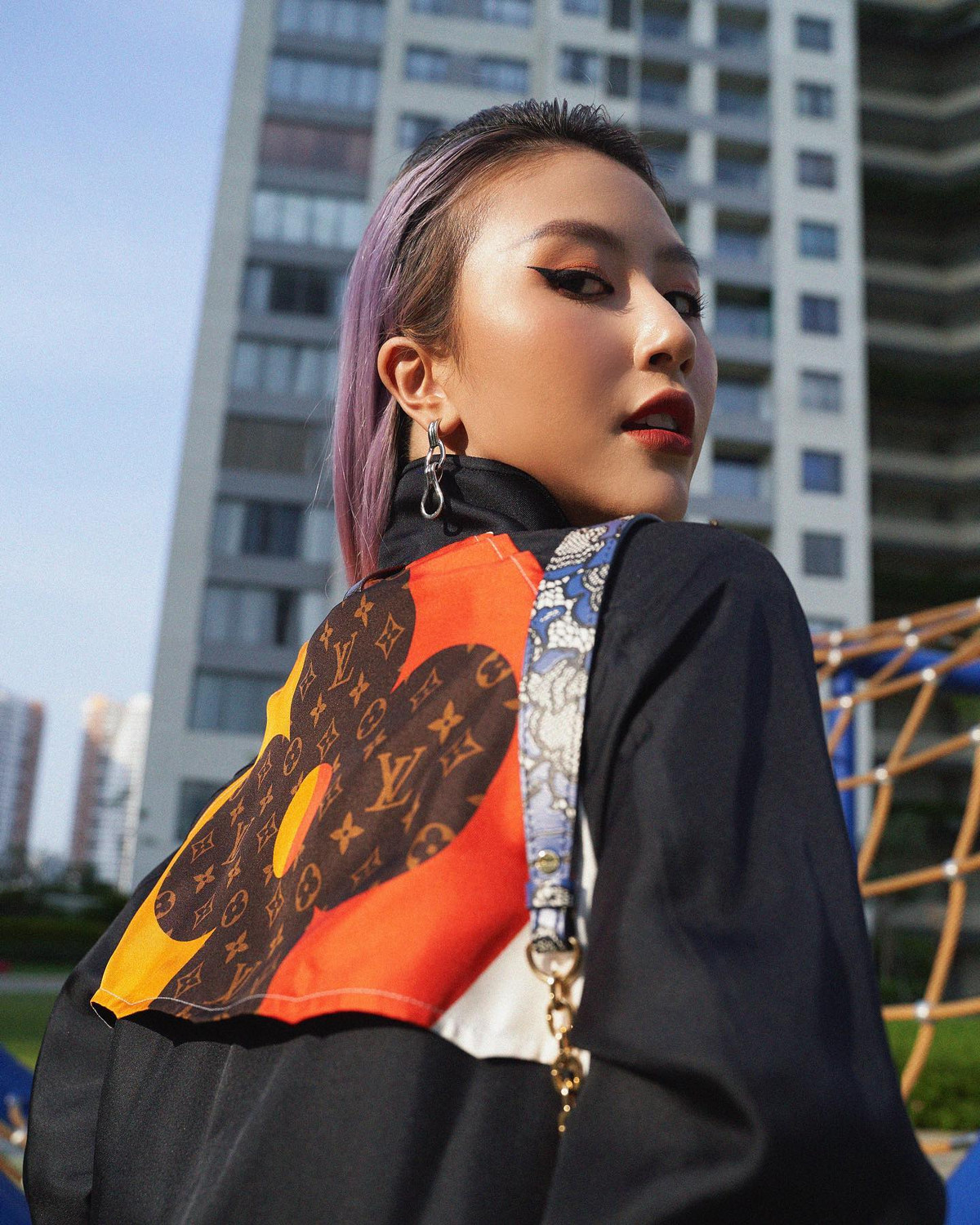 Quỳnh Anh Shyn (tên thật Phí Quỳnh Anh, sinh năm 1996) là một trong những hot girl được nhiều bạn trẻ yêu mến.