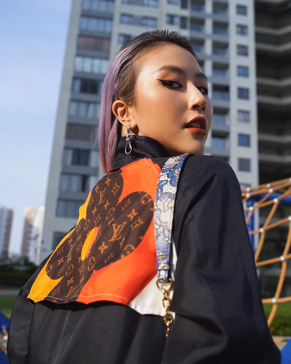 Quỳnh Anh Shyn (tên thật Phí Quỳnh Anh, sinh năm 1996) là một trong những hot girl được nhiều bạn trẻ yêu mến.