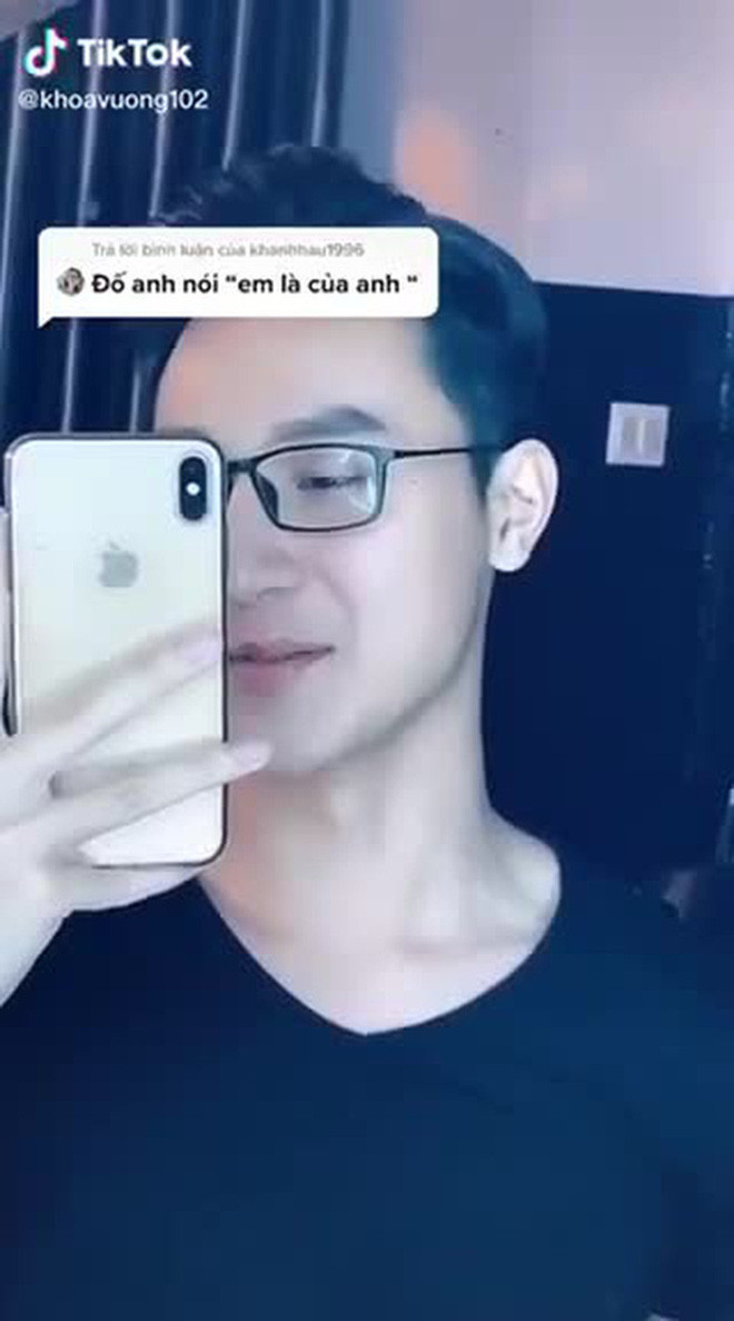 Ngoài hot girl "bắp cần bơ'', MXH Việt thời gian qua mới có thêm nhân vật mới là chàng hot boy TikTok Khoa Vương với màn ''thả thính'' "Tôi chiều các em quá nên các em hư đúng không".