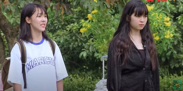 Nhiều người chưa kịp quen với hình ảnh quyến rũ của hot girl Khánh Vân thì đã thấy cô nàng xuất hiện ở Sao Nhập Ngũ với hình ảnh... mũm mĩm đáng yêu như thế này. Ảnh : Cắt từ clip