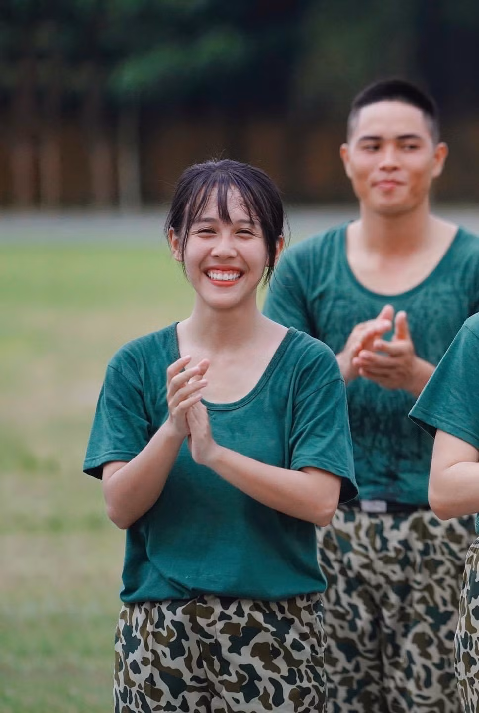 Youtuber Hậu Hoàng lộ ảnh thời “trẻ trâu”, fan lập tức phản ứng Youtuber Hau Hoang lo anh thoi “tre trau”, fan lap tuc phan ung