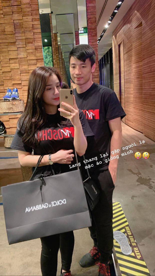 Mối tình nàng tiểu thư và chàng cầu thủ này lại một lần nữa khiến người hâm mộ ghen tị vì quá viên mãn, hạnh phúc. Ảnh: Facebook nhân vật