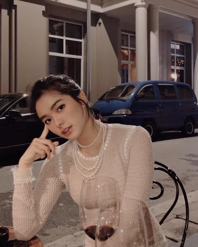 Từ thu nhập hàng tháng, Thiên Trang có thể tự mua chung cư trả góp cũng như chi trả học phí tại ngôi trường quy tụ không ít sinh viên tài năng.