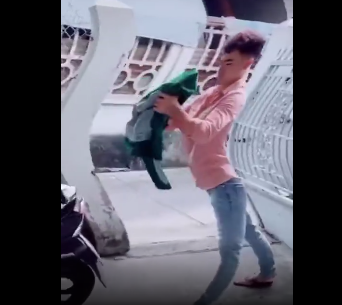 Khi hình ảnh cảnh vật hoặc con người được ghép những hiệu ứng này sẽ tạo thành những động tác uốn éo vô cùng hài hước, thú vị.