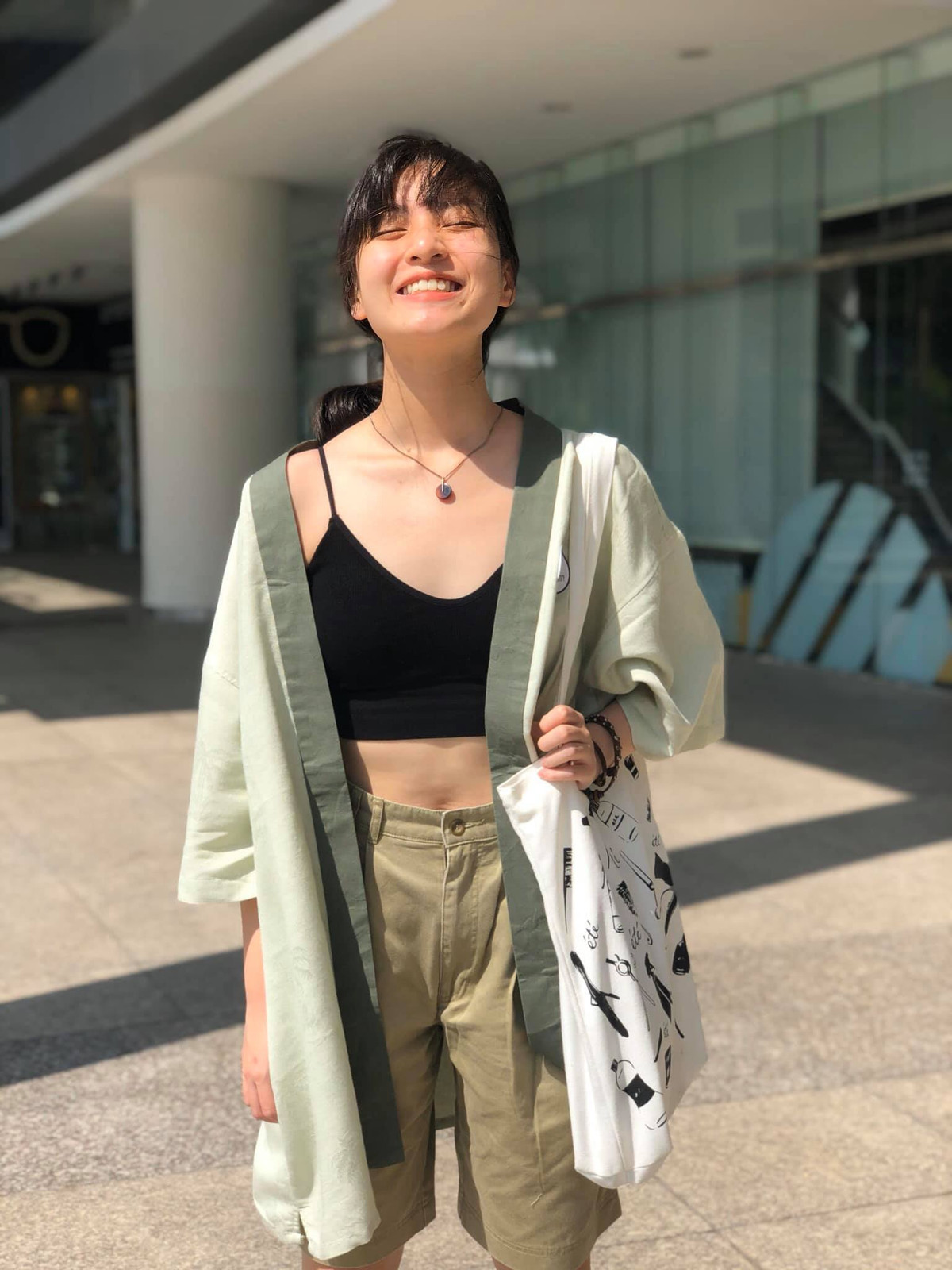 Thảo Tâm từng đạt được điểm IELTS cực khủng là 8.5 khi mới 17 tuổi cùng rất nhiều thành tích trong học tập, từ đây mà cô nàng được mọi người gọi là "hot girl IELTS". Cũng nhờ khả năng giao tiếp tiếng Anh tốt nên Tâm đang xuất hiện với vai trò khách mời trong chương trình IELTS FACE-OFF của kênh VTV7.