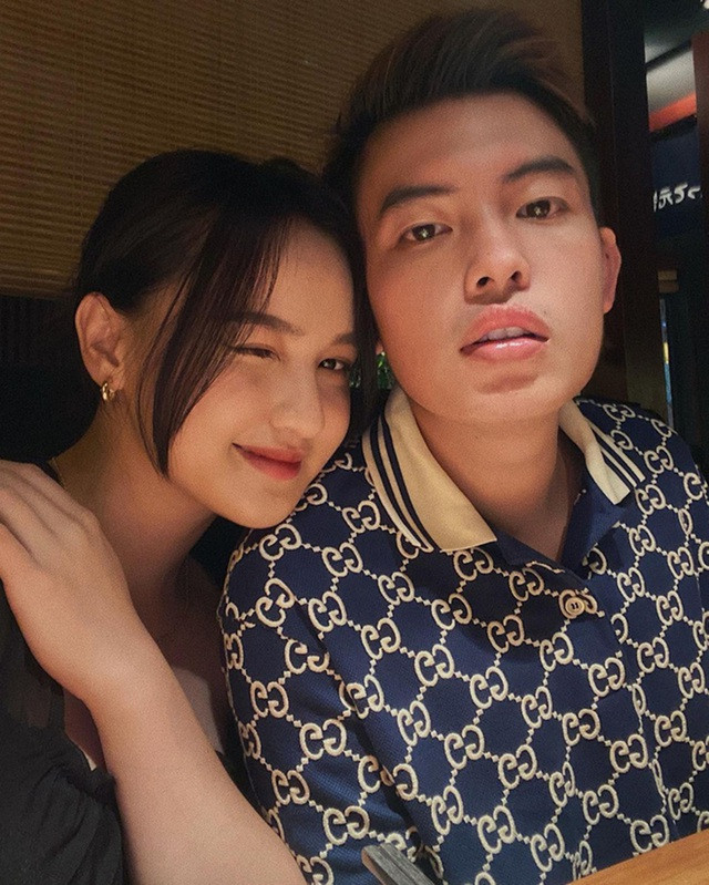 Cặp đôi nhận được rất nhiều sự ủng hộ của gia đình 2 bên cũng như sự ngưỡng mộ của dân mạng.