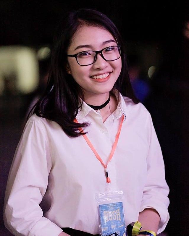 Hiện tại, Lê Na đang theo học Trường Đại học Kiến trúc TP. HCM với chương trình liên kết quốc tế với Úc, cô nàng cũng dự định du học Úc sau 2 năm nữa.