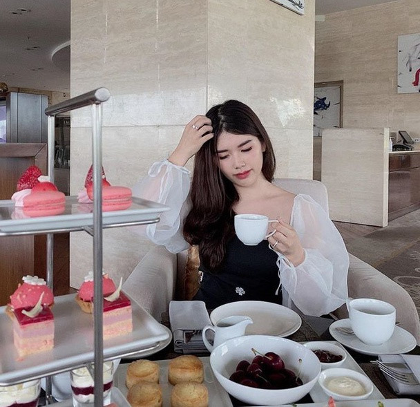 Nữ sinh Anh Thư từng giành giải Ba trong cuộc thi tuần Đường Lên Đỉnh Olympia năm 2015 giờ đây đã hoàn toàn "lột xác" nhan sắc ngoạn mục sau 5 năm.