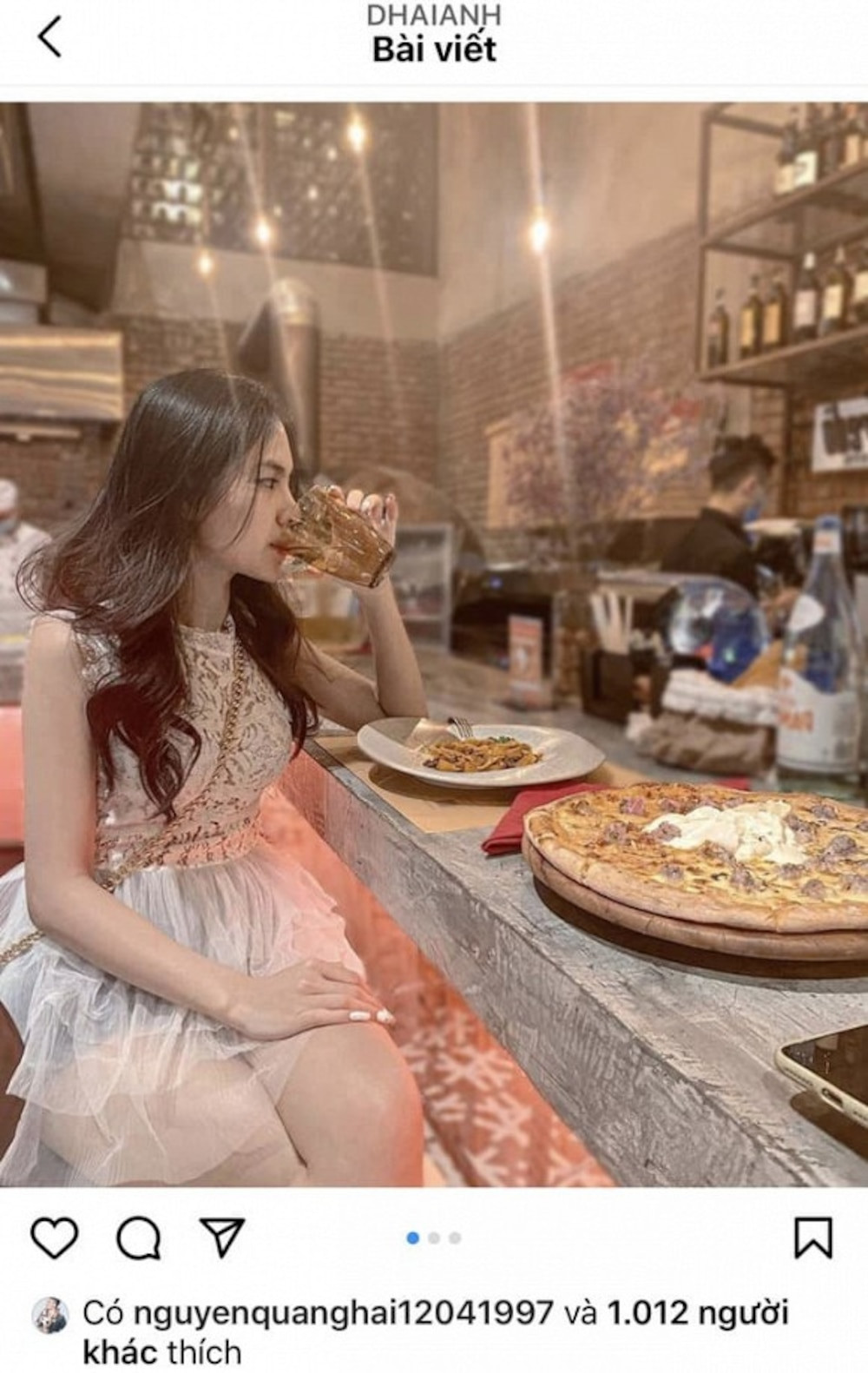 Theo như những hình ảnh được chia sẻ trên MXH, cô gái này sở hữu gương mặt nhỏ nhắn, đường nét nhẹ nhàng, xinh xắn. Ảnh: Chụp màn hình