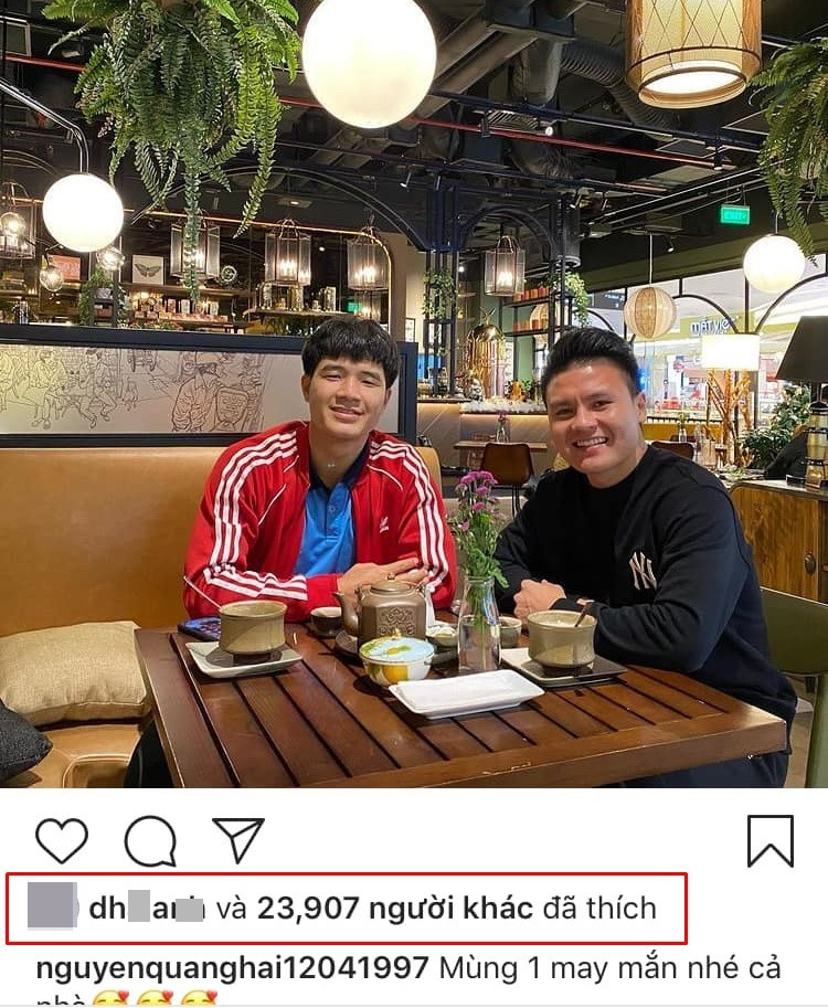 Đáng chú ý hơn khi bên dưới bài đăng của Quang Hải hot girl này cũng đã “đáp lễ” bằng việc "thả tim" lại cho chàng cầu thủ. Ảnh: Chụp màn hình