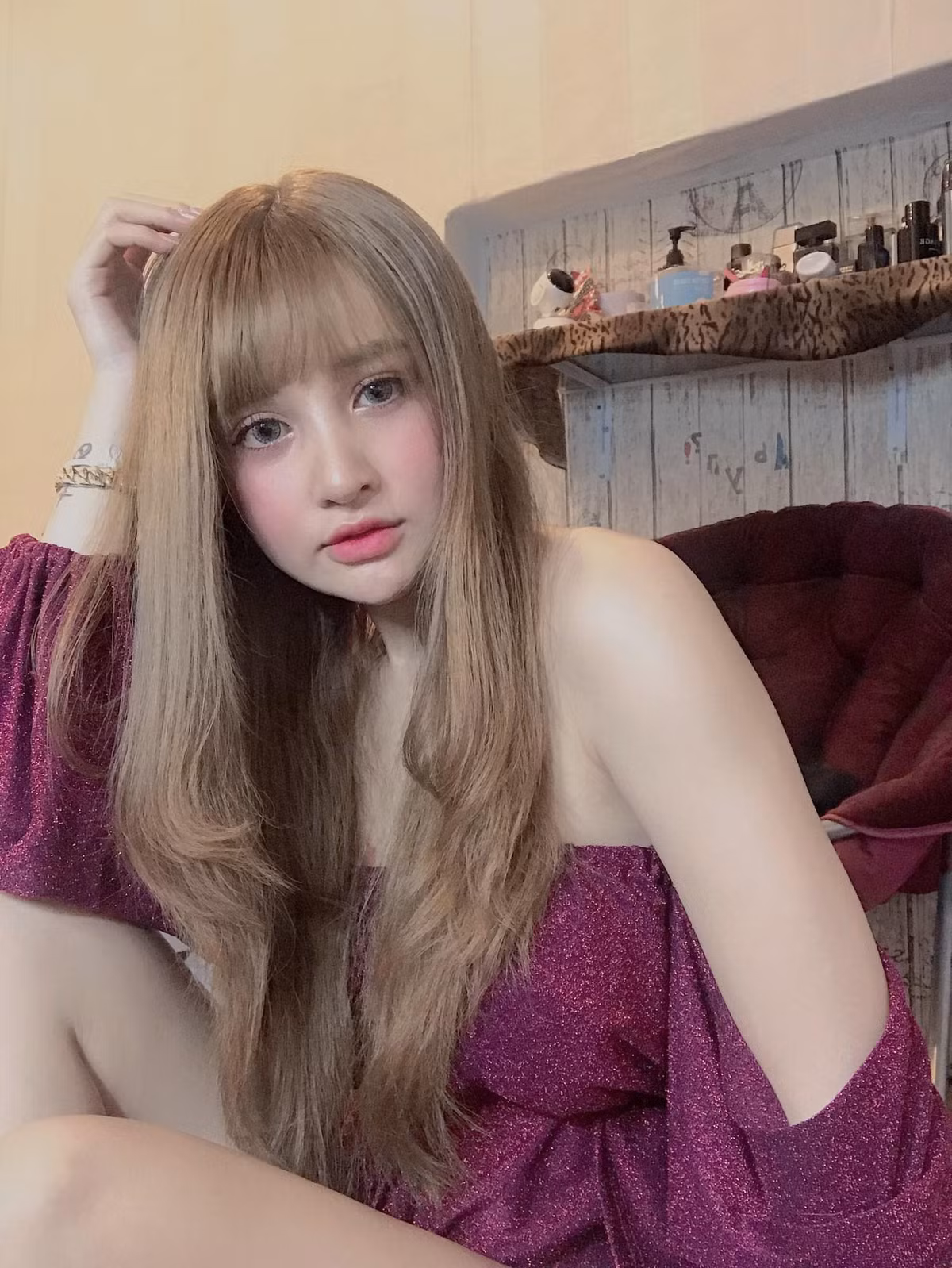 Mỗi bức hình cô nàng đăng tải nhận được lượng tương tác vô cùng cao với hàng nghìn lượt thả tim lẫn bình luận.