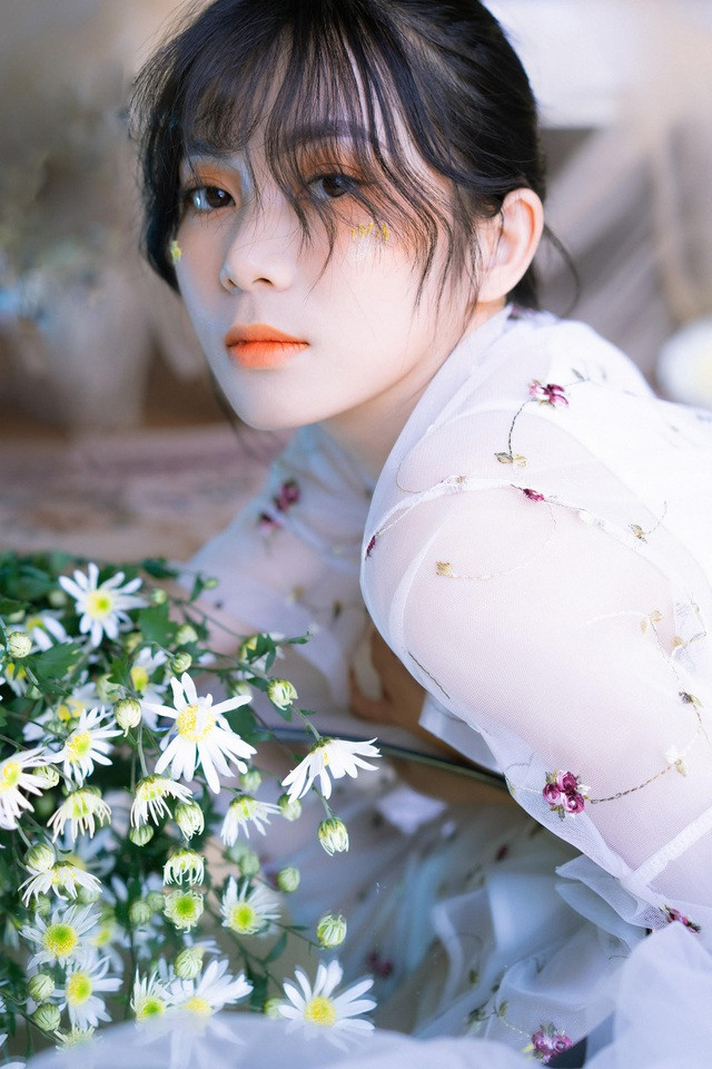 Bên cạnh sở thích chơi thể thao, hot girl 9x còn rất đam mê với nhiếp ảnh.