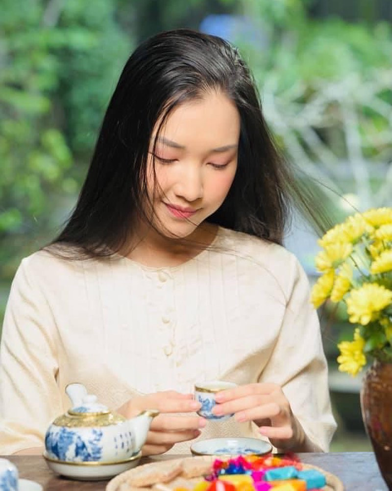 Nhan sắc Ngọc Trân ngày càng sắc sảo.