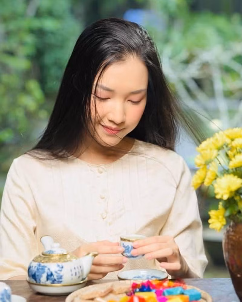 Nhan sắc Ngọc Trân ngày càng sắc sảo.