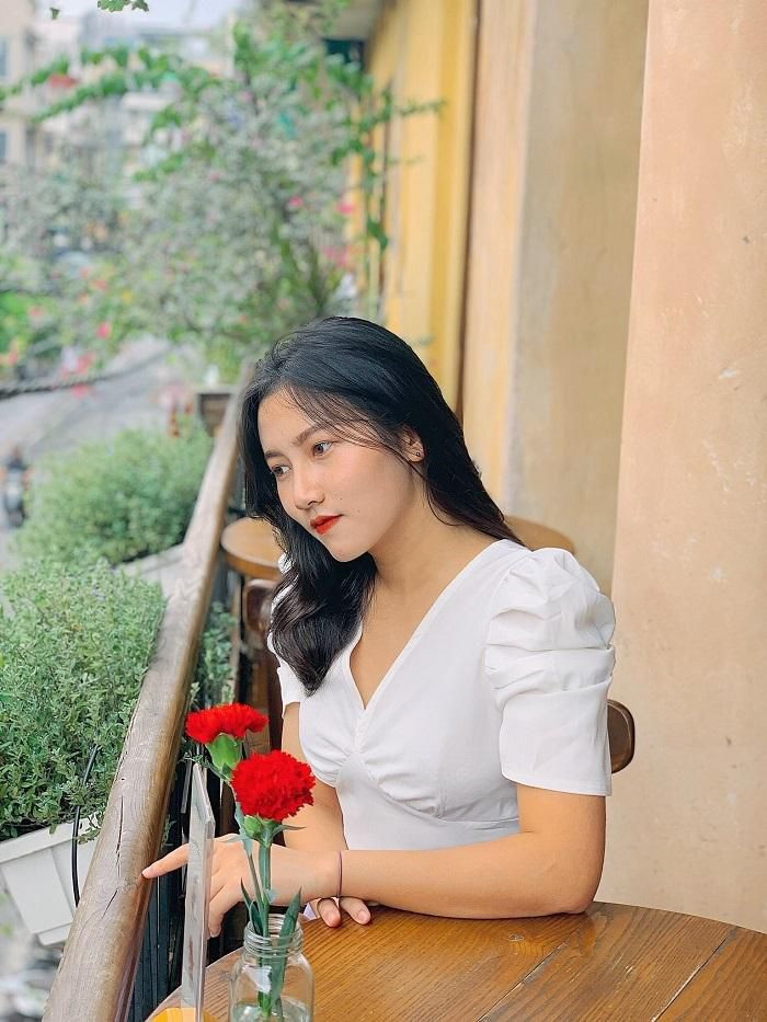 Sau 4 năm học, nữ sinh xinh đẹp này lại được vinh danh là thủ khoa đầu ra với điểm trung bình tích lũy 3.76/4. Theo đó, thủ khoa kép này đã được phong hàm trung úy trước 2 năm.