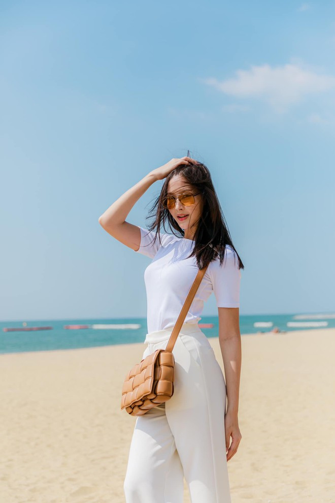 Không những rạng ngời trong đêm đăng quang hay những bức ảnh đã được trang điểm kĩ lưỡng, ngay từ ngày xưa Tân Hoa hậu Chuyển giới Thái Lan đã có những nét đẹp đáng nể rồi.