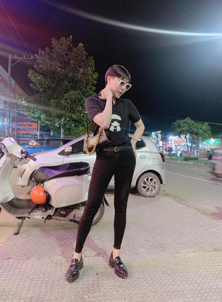 Huỳnh Đạt thường xuyên cập nhật hình ảnh check-in thường ngày trên trang Facebook cá nhân. Ảnh: Facebook nhân vật