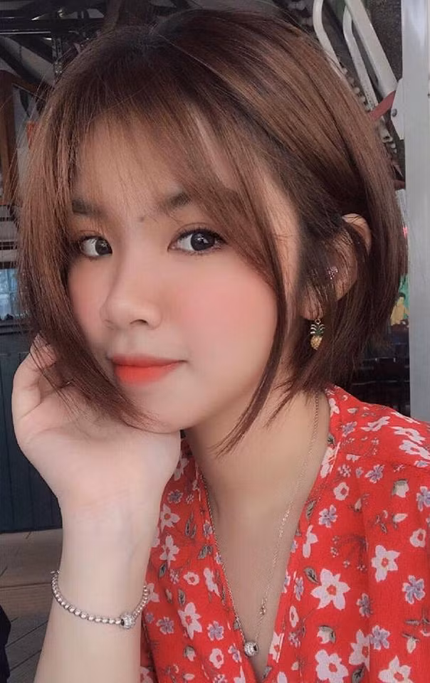 Và suốt khoảng thời gian hẹn hò, cặp đôi hầu như không khoe ảnh tình cảm bên đối phương.