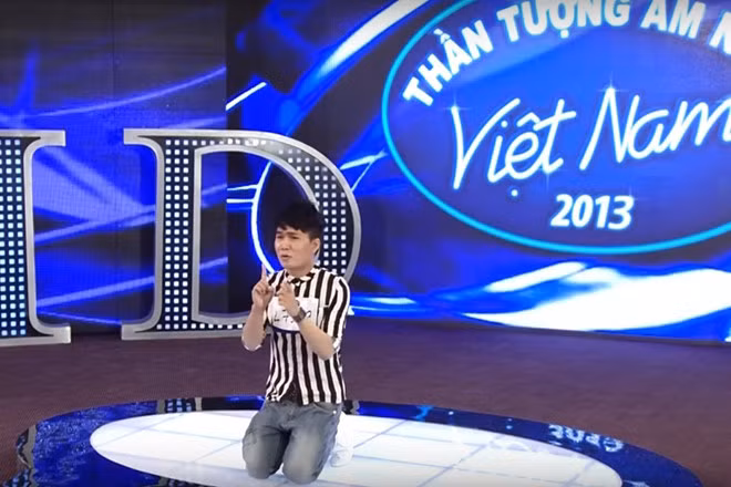 Vào năm 2012, hiện tượng mạng Quân Kun (tên thật là Nguyễn Hoàng Mỹ, sinh năm 1991) từng bị "ném đá" bởi những hình ảnh nhạy cảm và phát ngôn gây sốc.