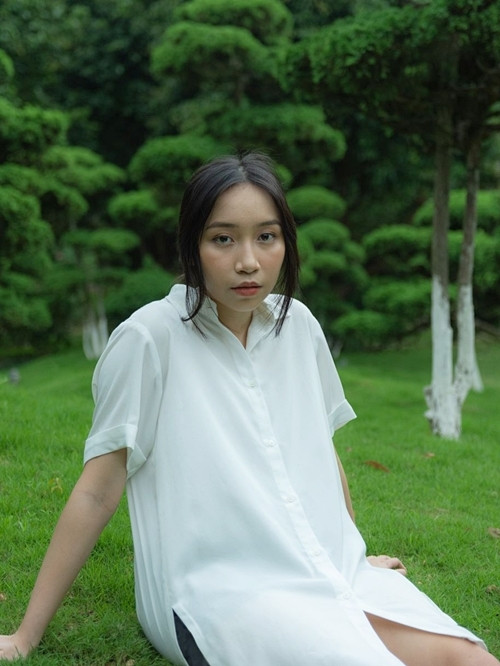 Mỹ Anh luôn tự tin, hào hứng mỗi khi bước vào phòng thu. Khi mới chỉ 14 tuổi, Mỹ Anh đã cho ra album đầu tay với tên gọi "Bài hát cho Bi".