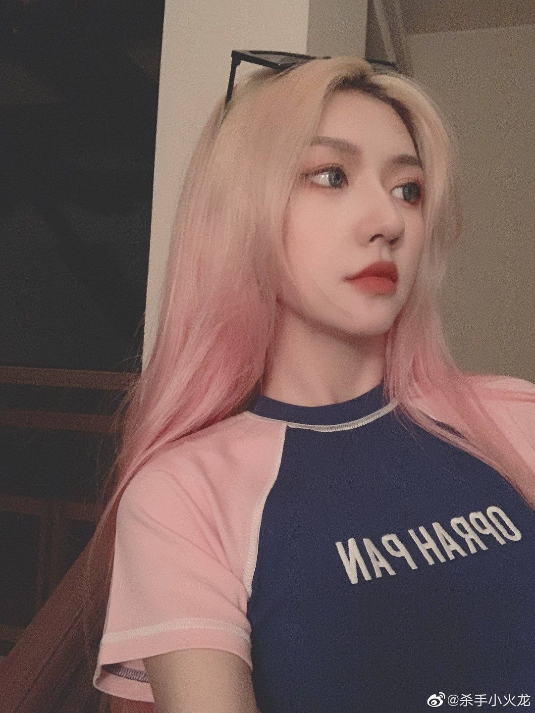 Tính tới nay, chỉ riêng tài khoản TikTok của Tiểu Hoả Long đã có tới hơn 10 triệu lượt follow. Ngay tại Việt Nam cũng có không ít fanpage được dựng lên để các fan có thể thoả thích ngắm nhìn ảnh và clip của nàng hot girl đình đám này.